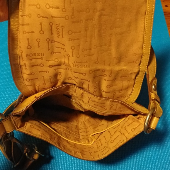 Fossil crossbody - Picture 3 of 6